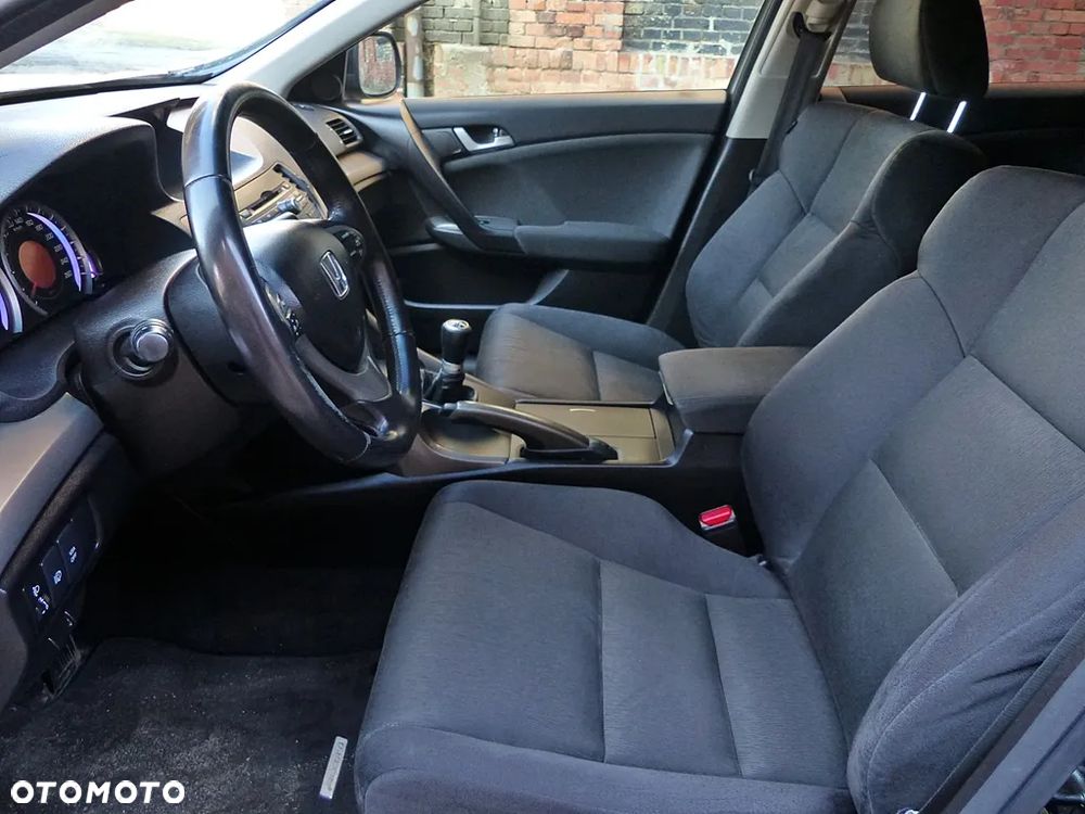 Honda Accord 2.0 Executive - 19