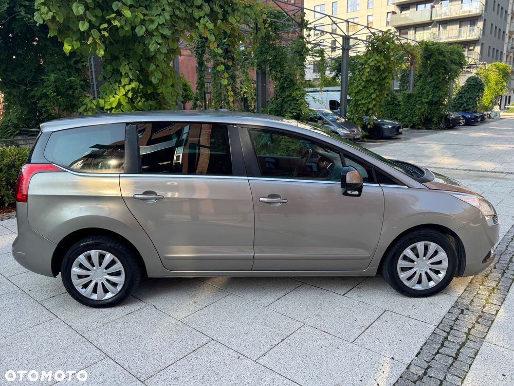 Peugeot 5008 - 4