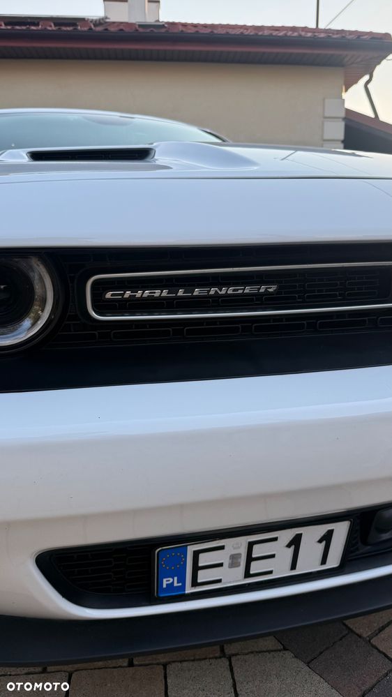 Dodge Challenger - 24