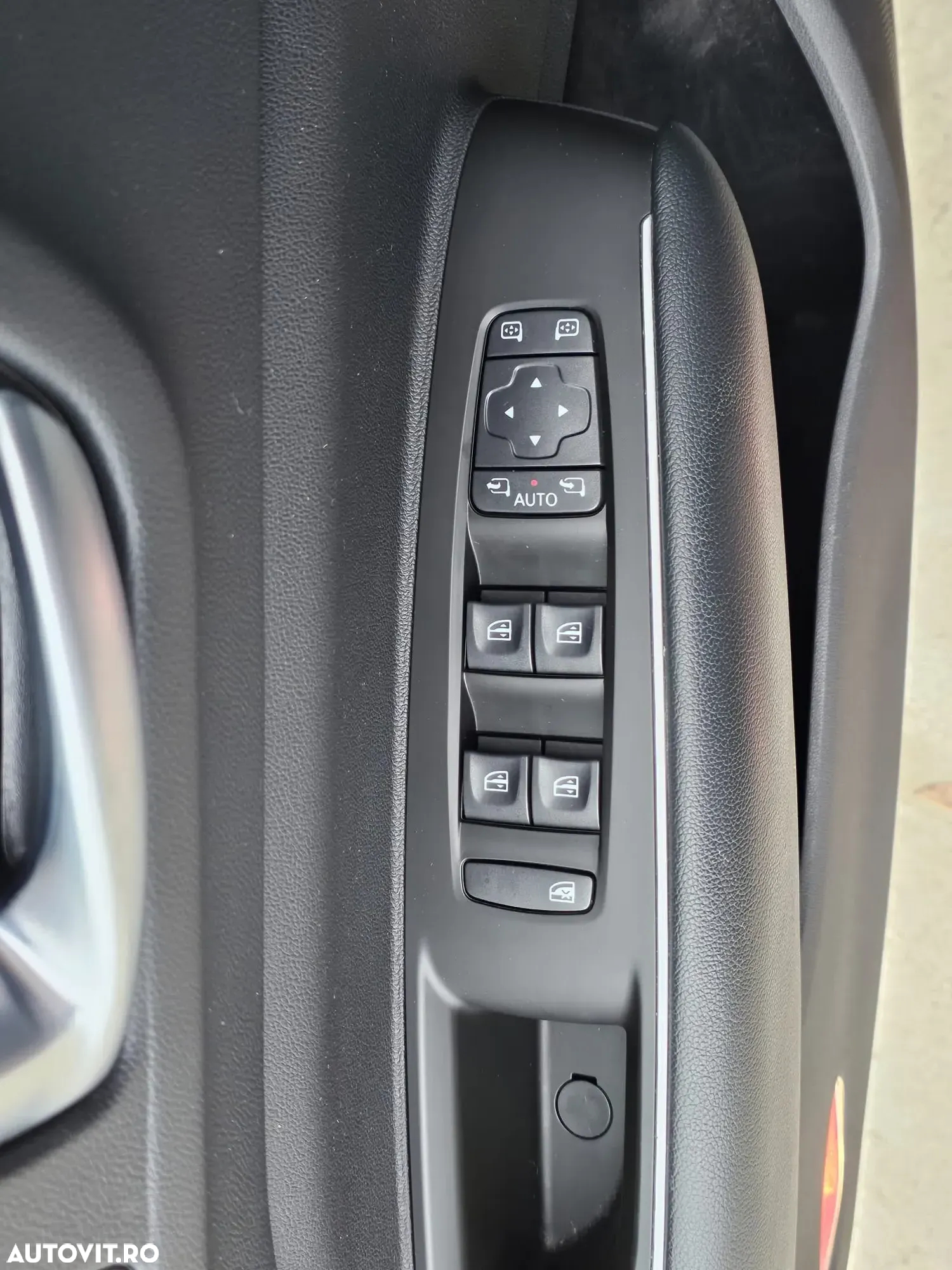 Renault Koleos BLUE dCi 185 X-tronic ZEN - 29