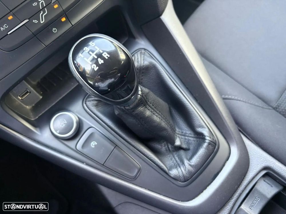 Ford Focus 1.0 EcoBoost S&S COOL&CONNECT DESIGN - 49