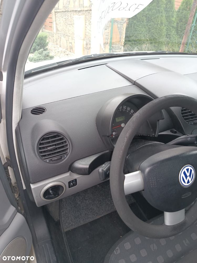 Volkswagen New Beetle - 7