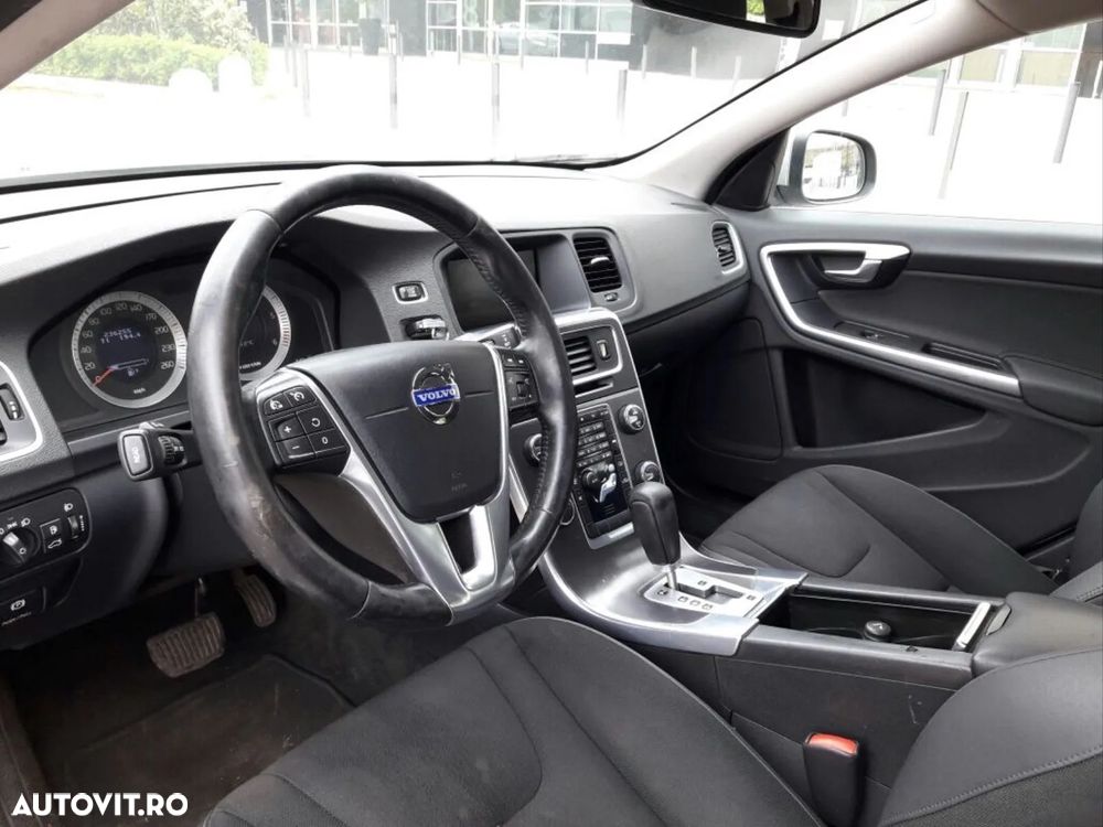 Volvo V60 D3 Geartronic Momentum - 6