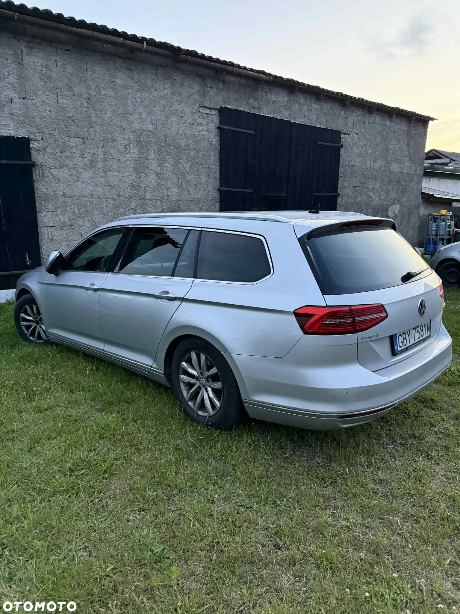 Volkswagen Passat - 5