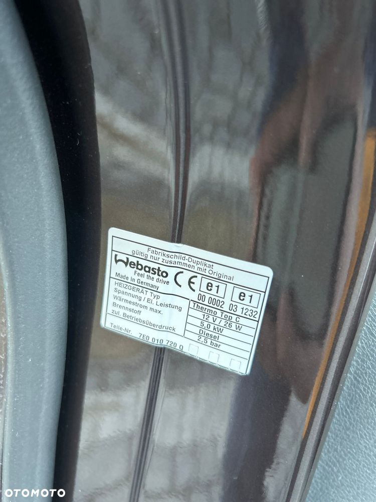 Volkswagen Caravelle - 23