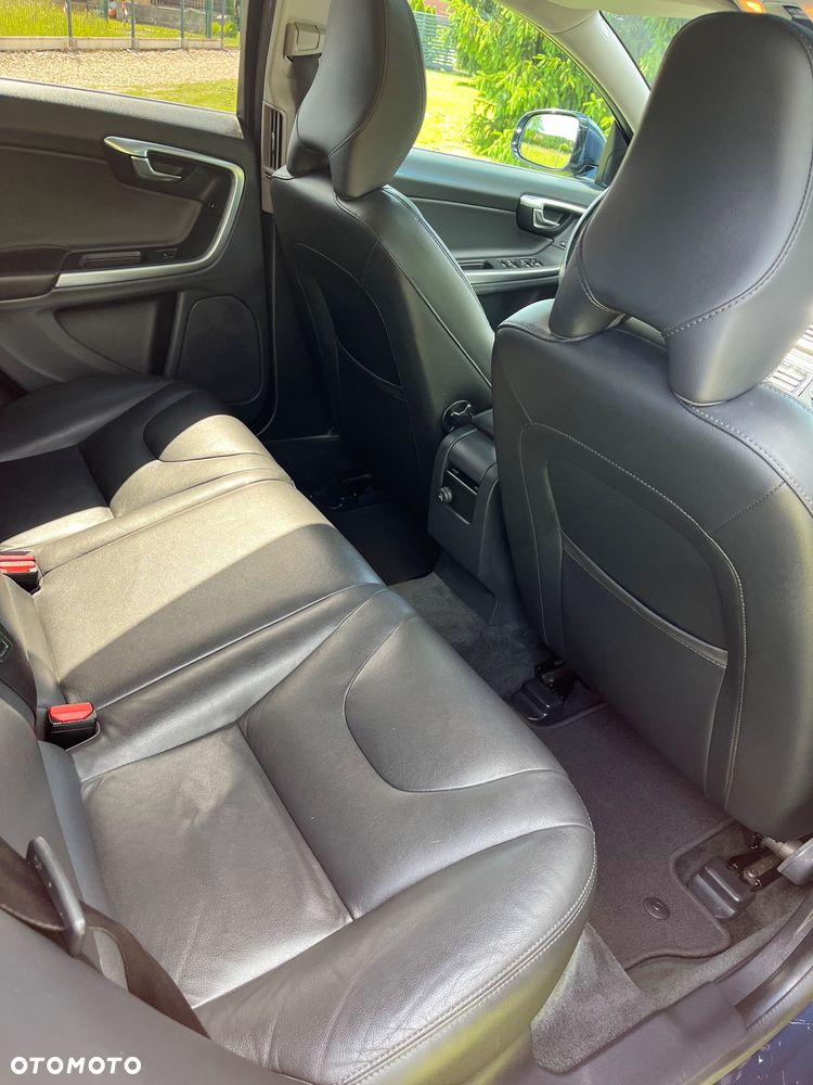 Volvo V60 D4 Drive-E Kinetic - 17