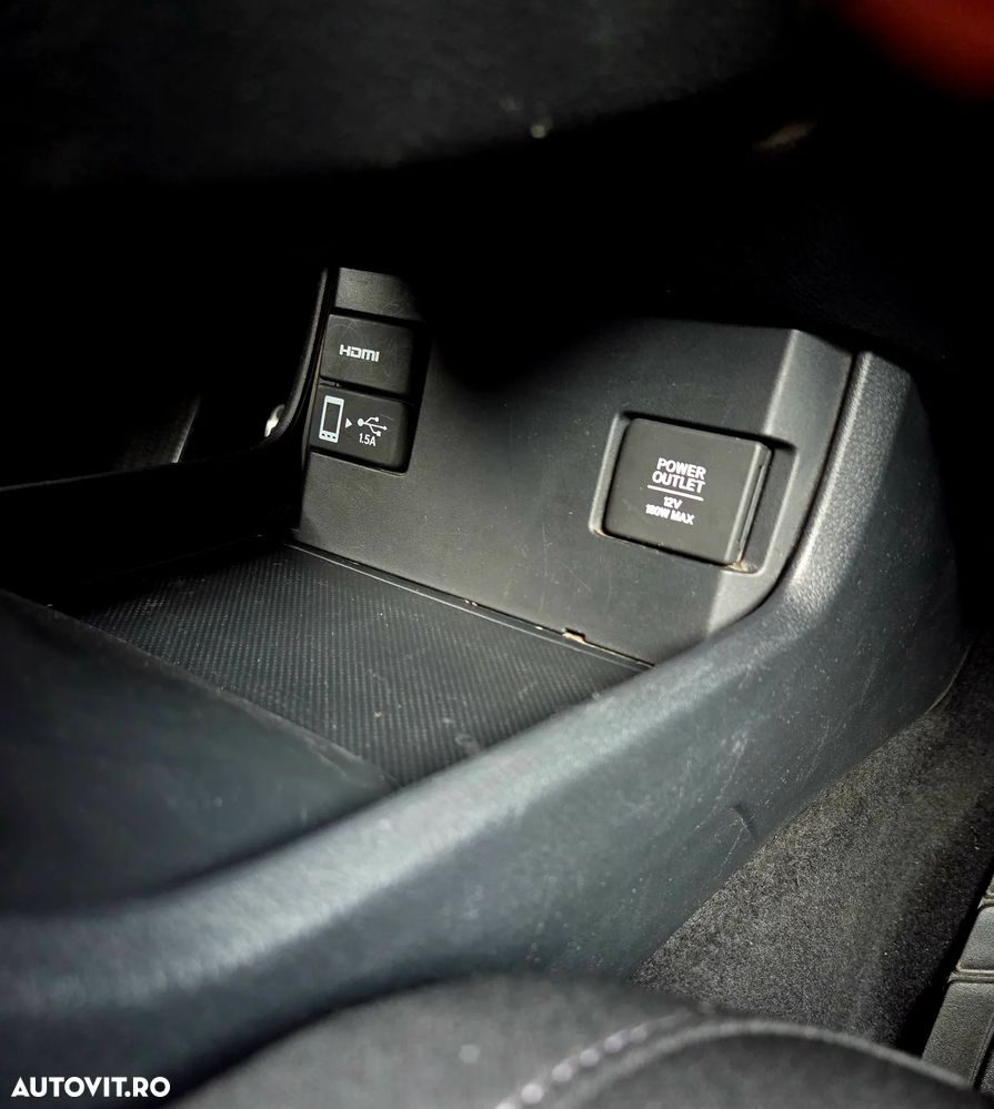 Honda Civic 1.0 i-VTEC Turbo CVT Elegance - 26