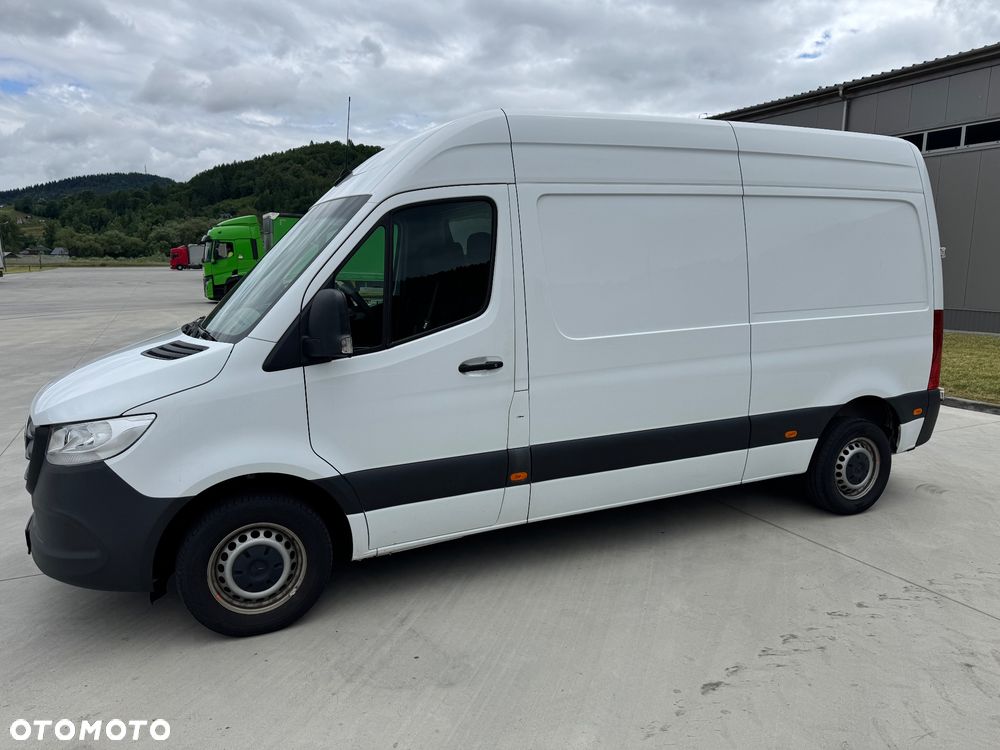 Mercedes-Benz Sprinter - 3
