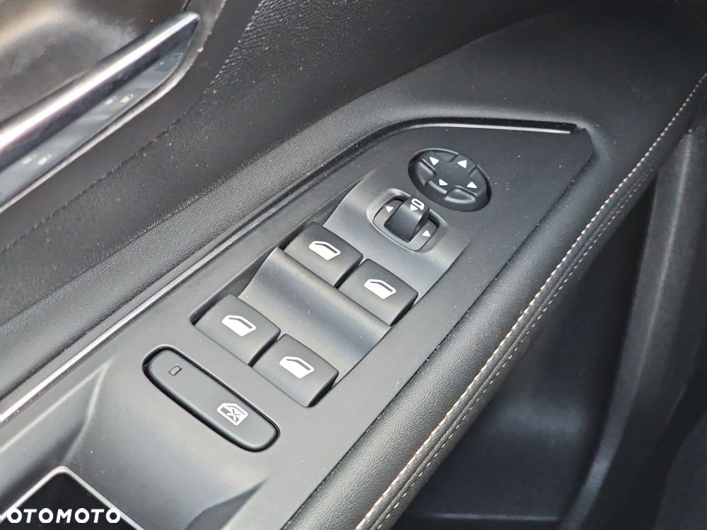 Peugeot 5008 1.6 PureTech GT Line S&S EAT8 - 37