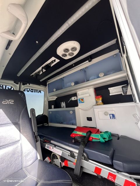 Fiat DOBLO XL 120cv AMBULANCIA - 12