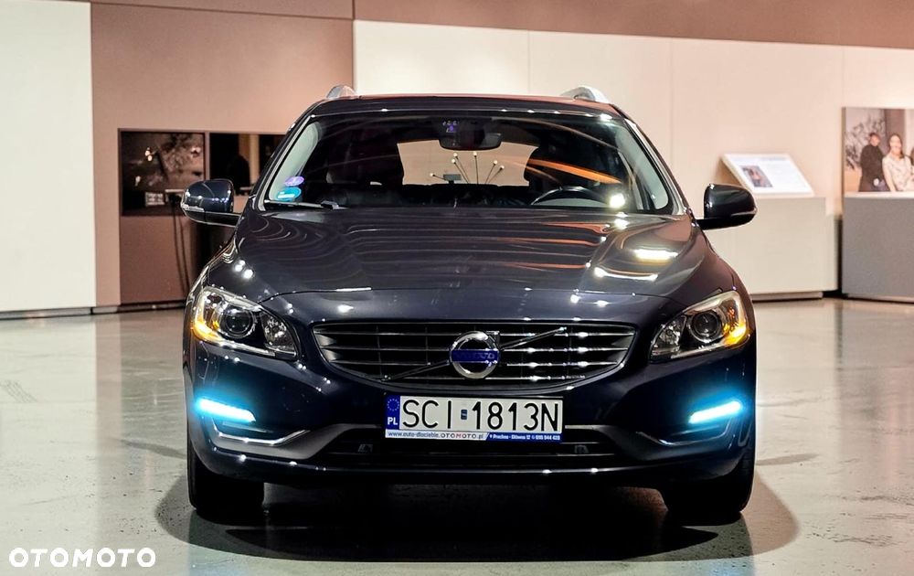 Volvo V60 T3 Summum - 12