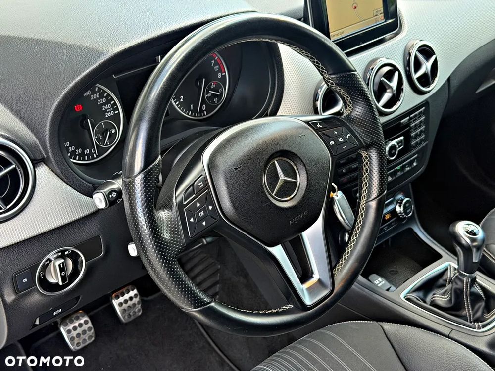 Mercedes-Benz Klasa B 200 BlueEFFICIENCY Edition 1 - 22