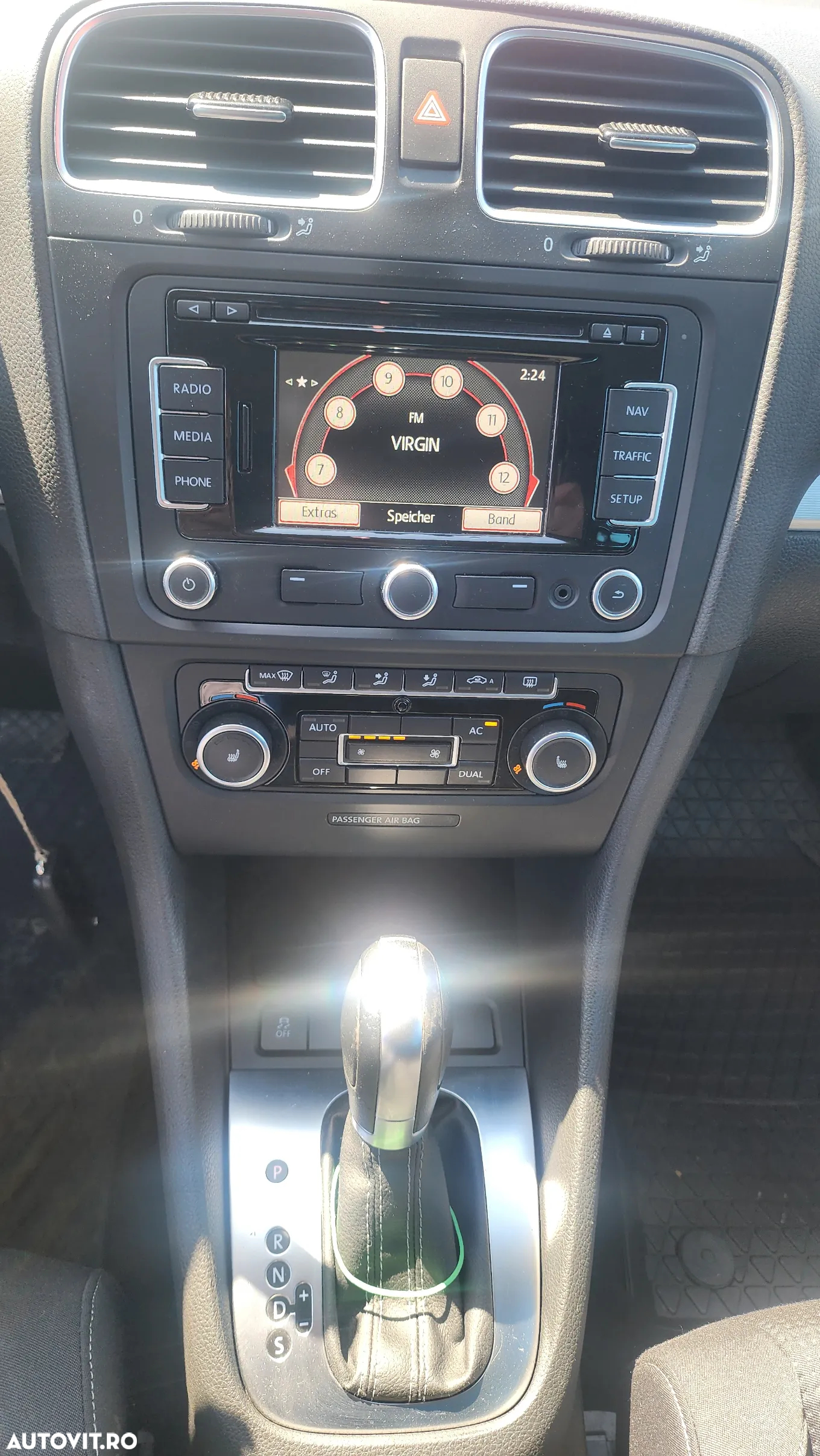 Volkswagen Golf 2.0 TDI DPF DSG Comfortline - 10