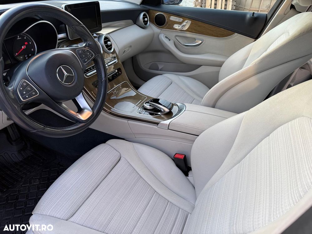 Mercedes-Benz C - 7
