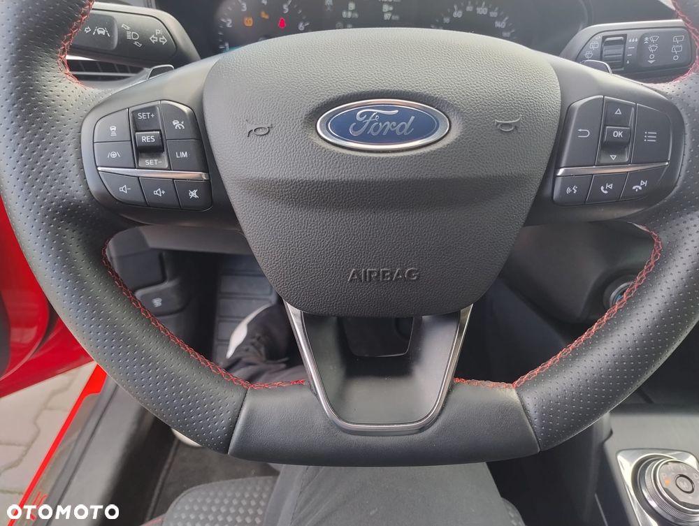 Ford Focus 1.5 EcoBoost ST-Line X - 10