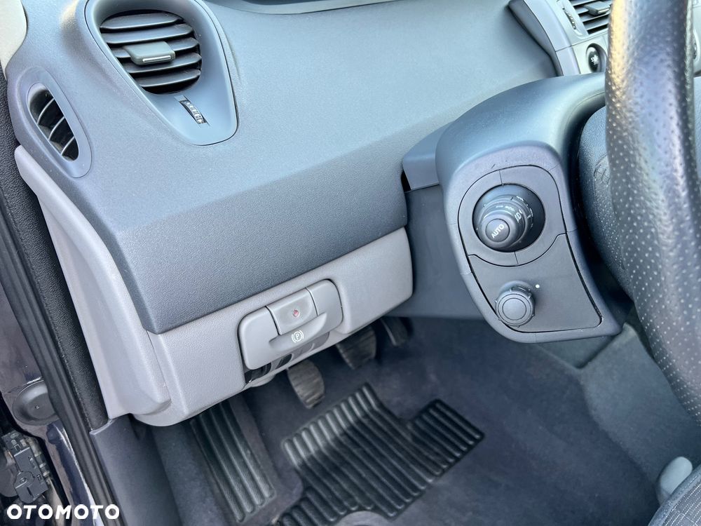 Renault Grand Scenic 1.9 dCi FAP Avantage - 18