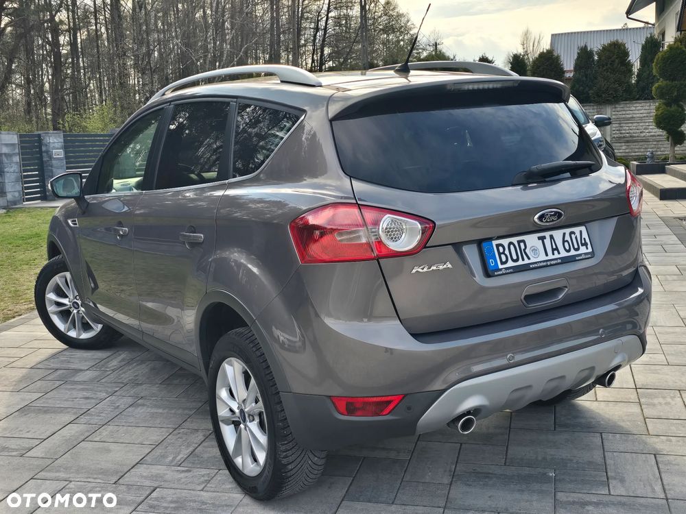 Ford Kuga 2.0 TDCi 2x4 Titanium - 8