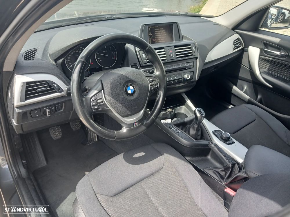 BMW 116 d Sport Line - 32