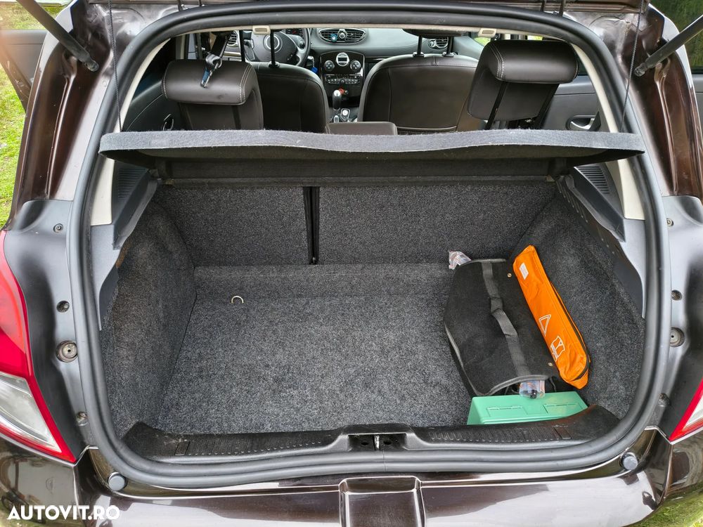 Renault Clio 1.5 dCi 90 FAP Luxe - 38