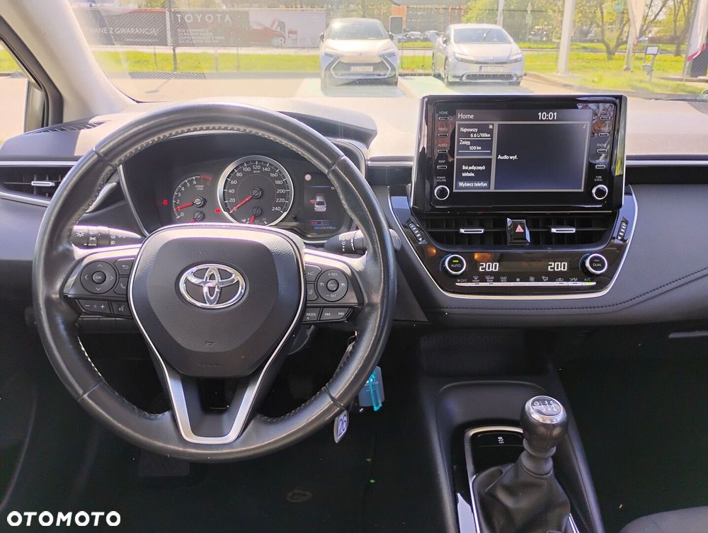 Toyota Corolla - 10