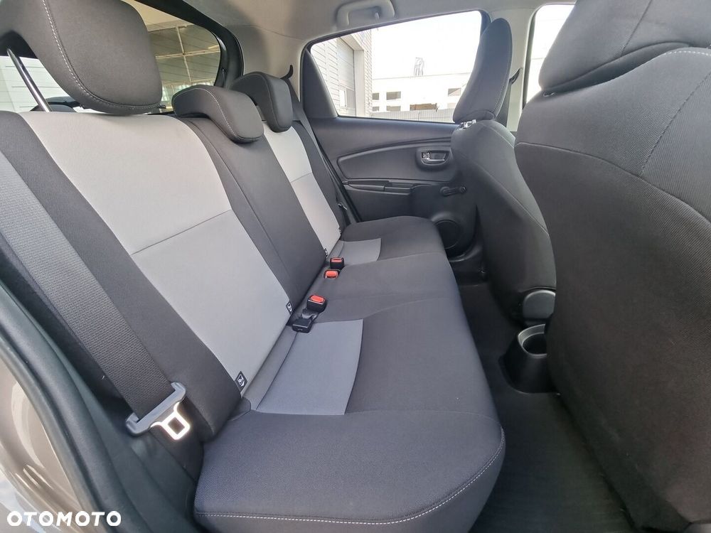 Toyota Yaris - 11