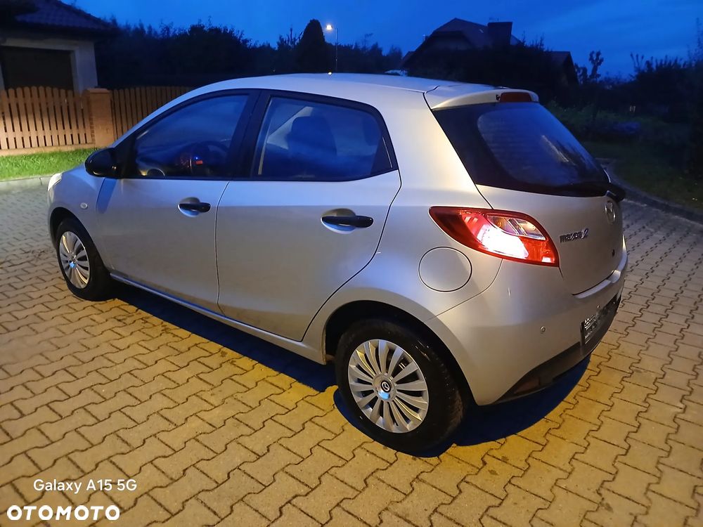 Mazda 2 - 5