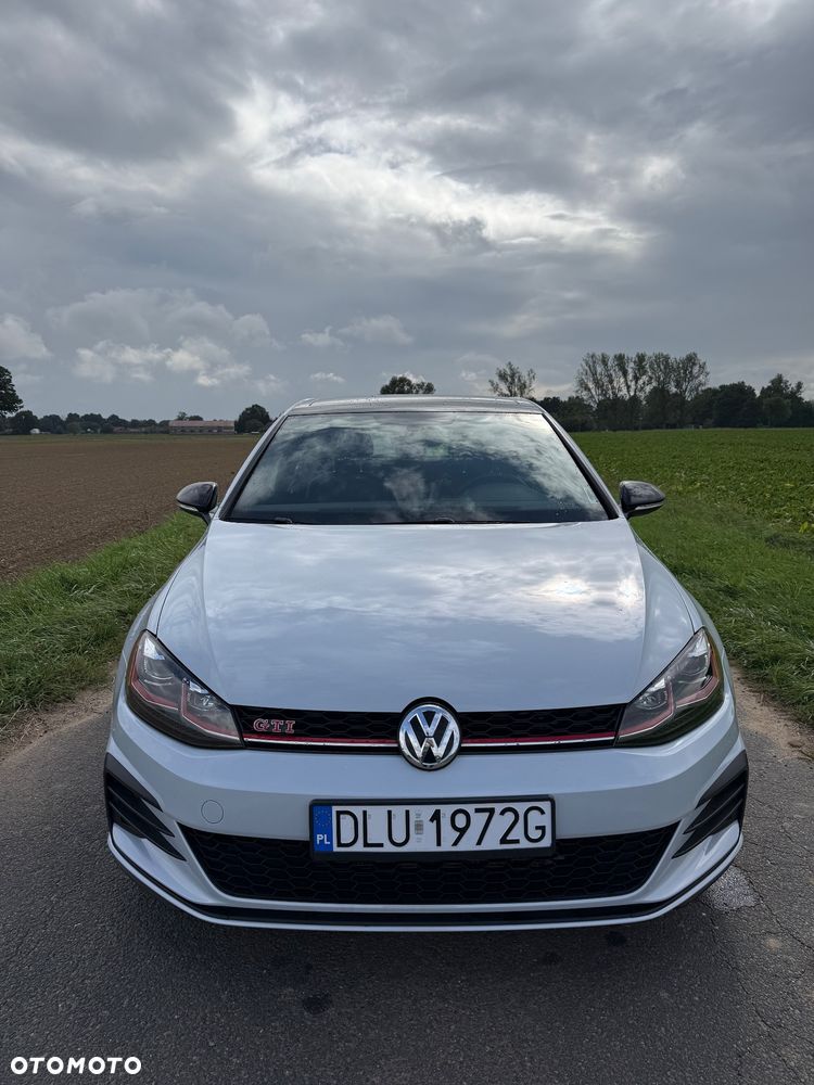 Volkswagen Golf 2.0 TSI GTI TCR DSG - 3