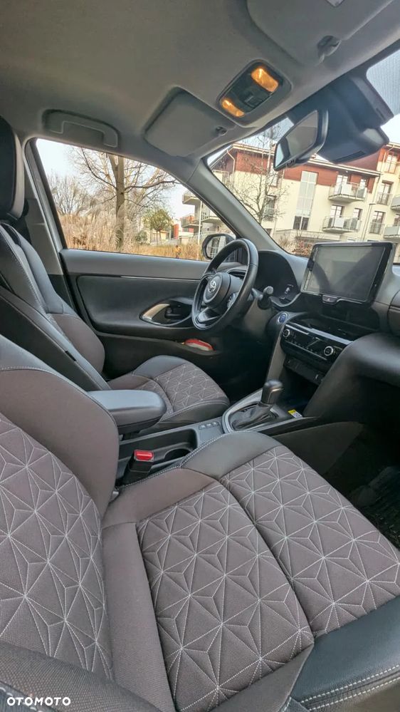 Toyota Yaris Cross Hybrid 1.5 Executive - 11