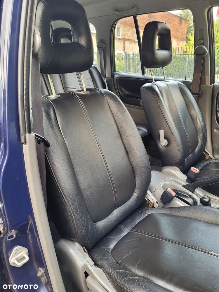 Suzuki Grand Vitara ver-2-5-v6 - 5