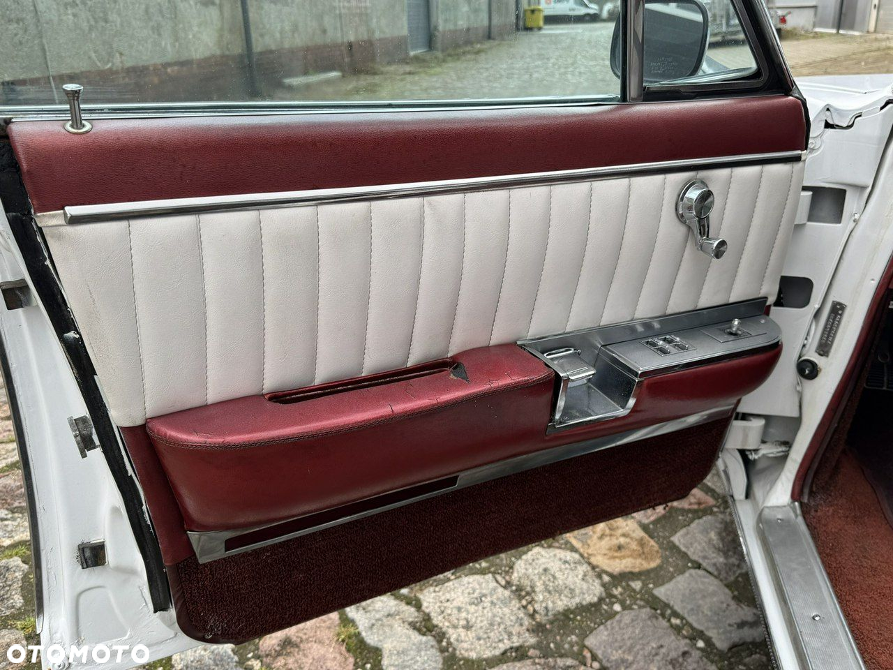 Oldsmobile Inny - 12