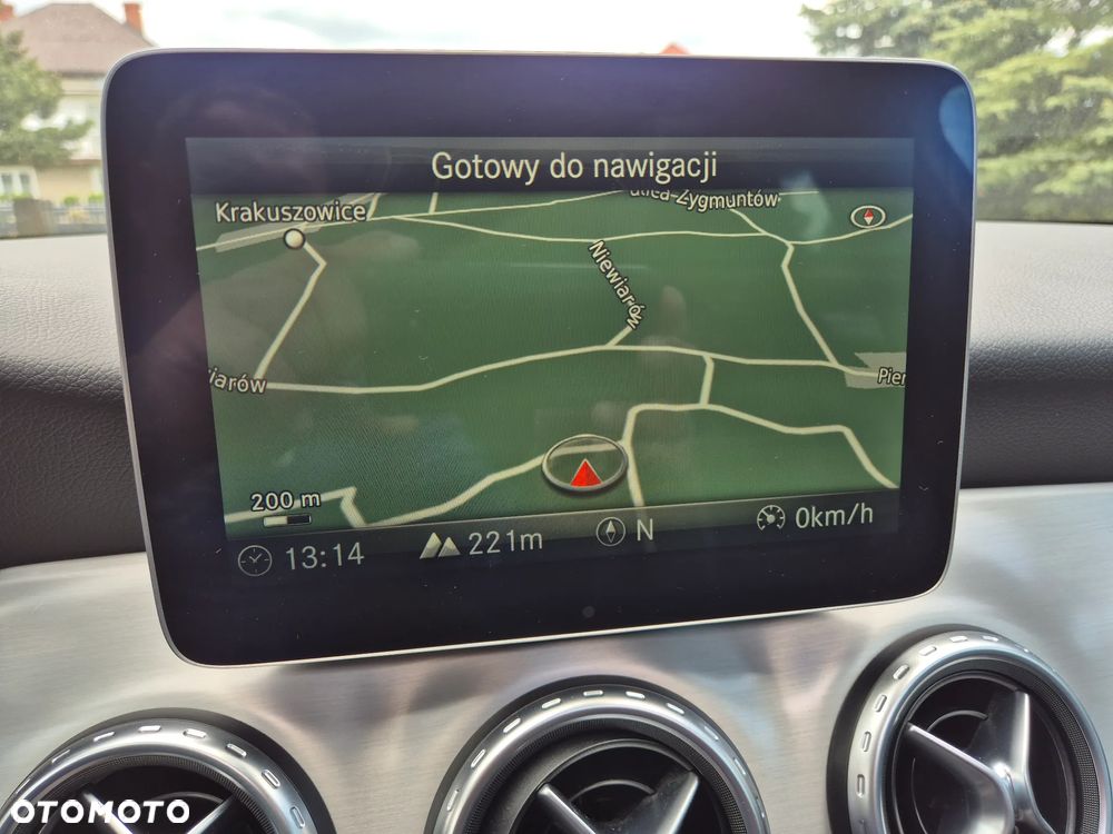 Mercedes-Benz GLA 200 Urban - 35