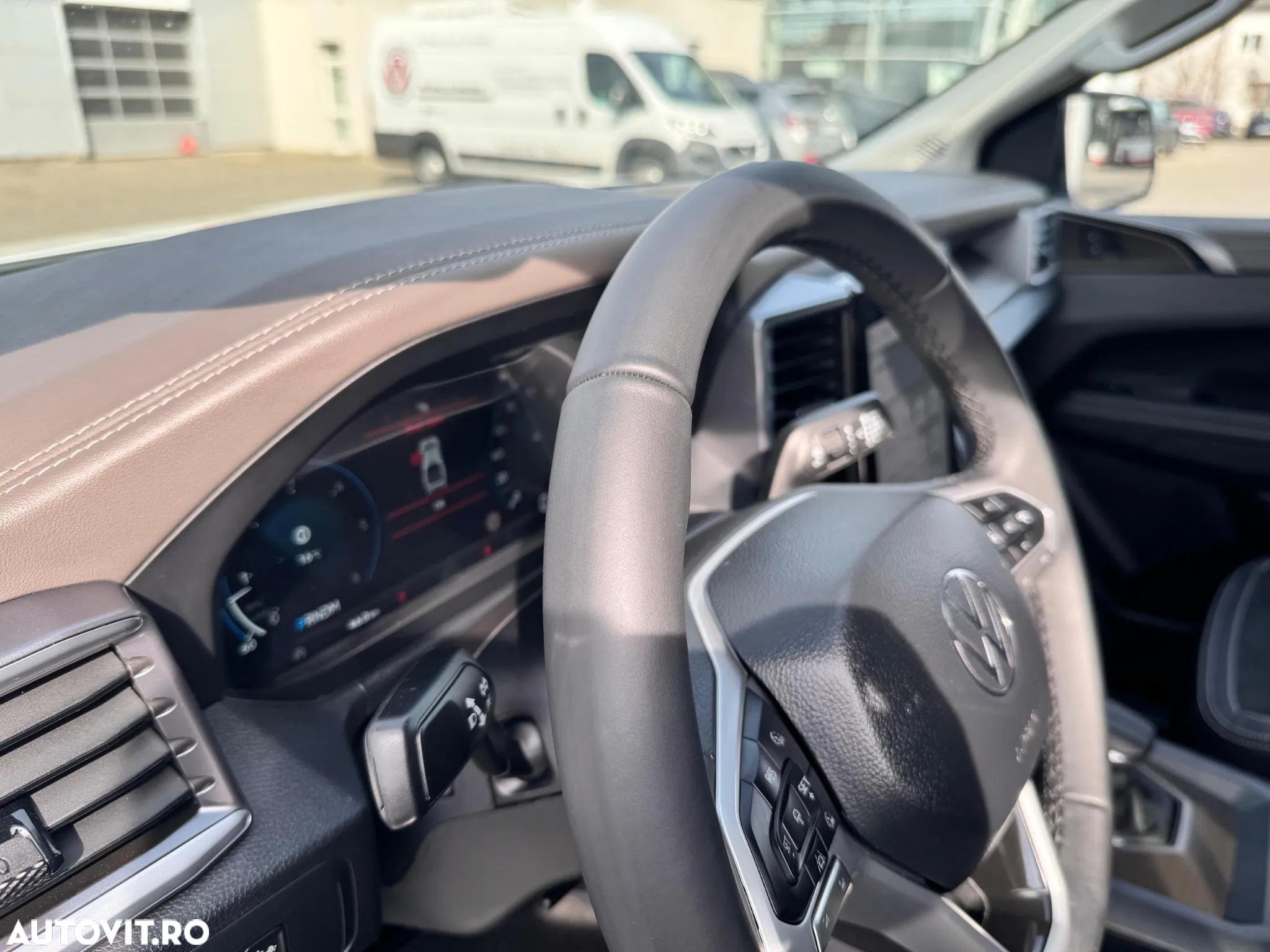 Volkswagen Amarok 3.0 TDI 241 CP 4M 10AT Style - 16