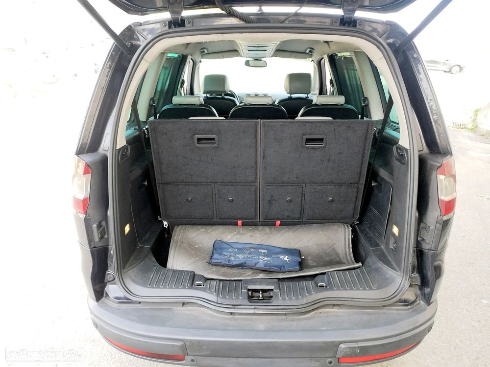 Ford Galaxy 2.0 TDCi Ghia - 41