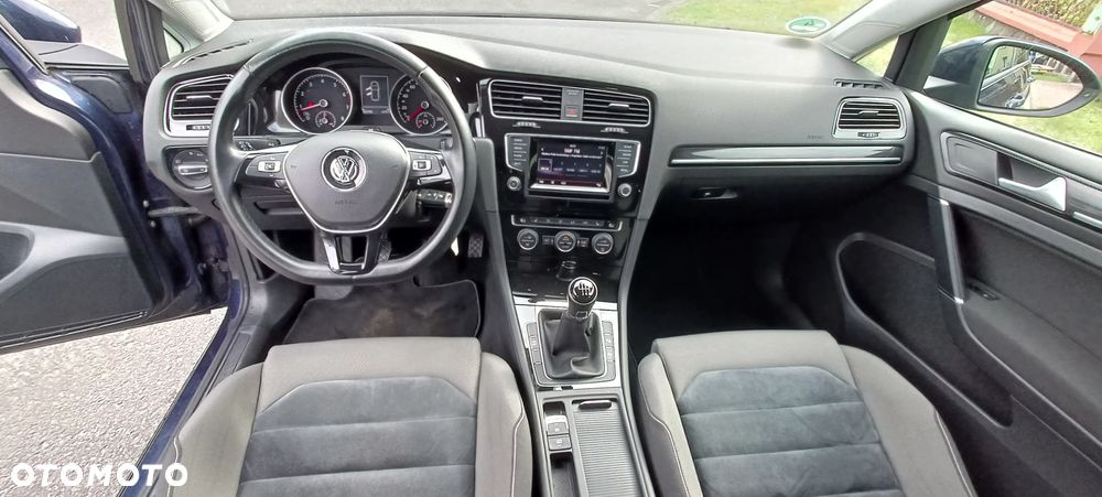 Volkswagen Golf - 17