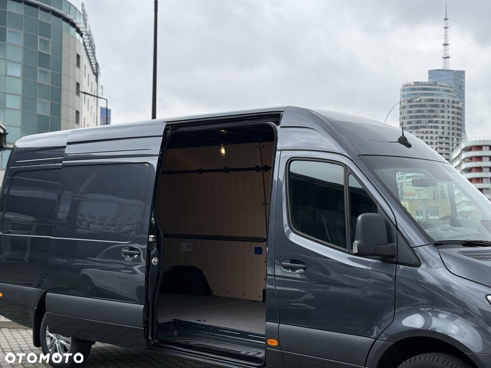 Mercedes-Benz Sprinter - 5