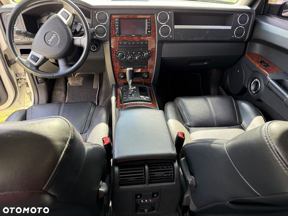 Jeep Commander 5.7 V8 Limited - 14