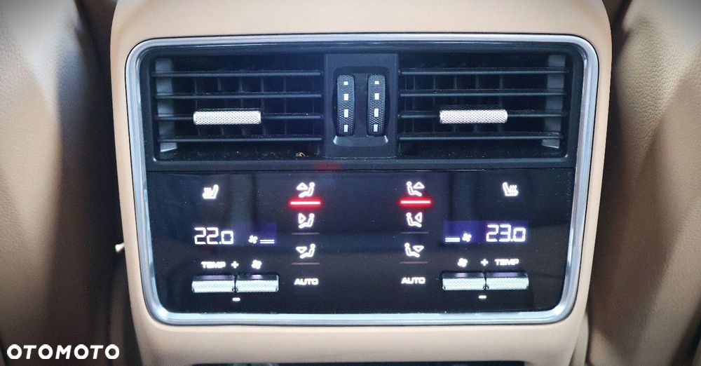Porsche Cayenne - 29