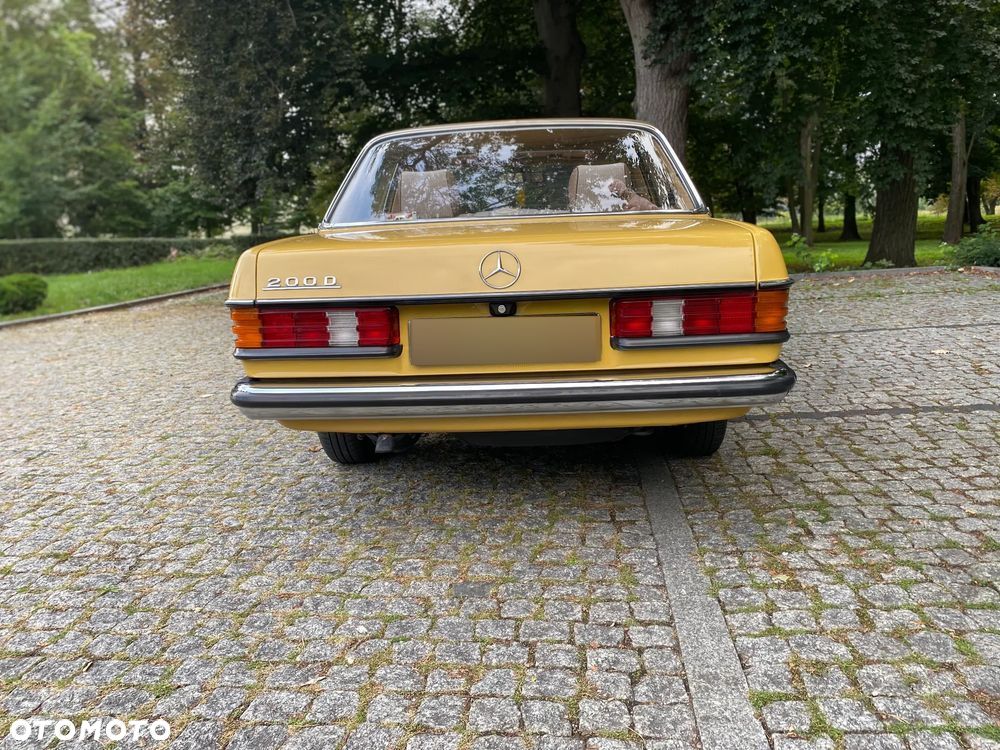 Mercedes-Benz W123 - 26