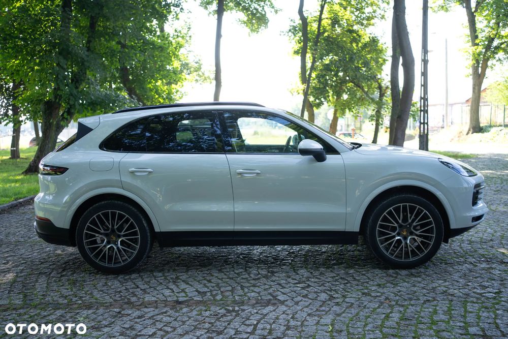 Porsche Cayenne Standard - 4