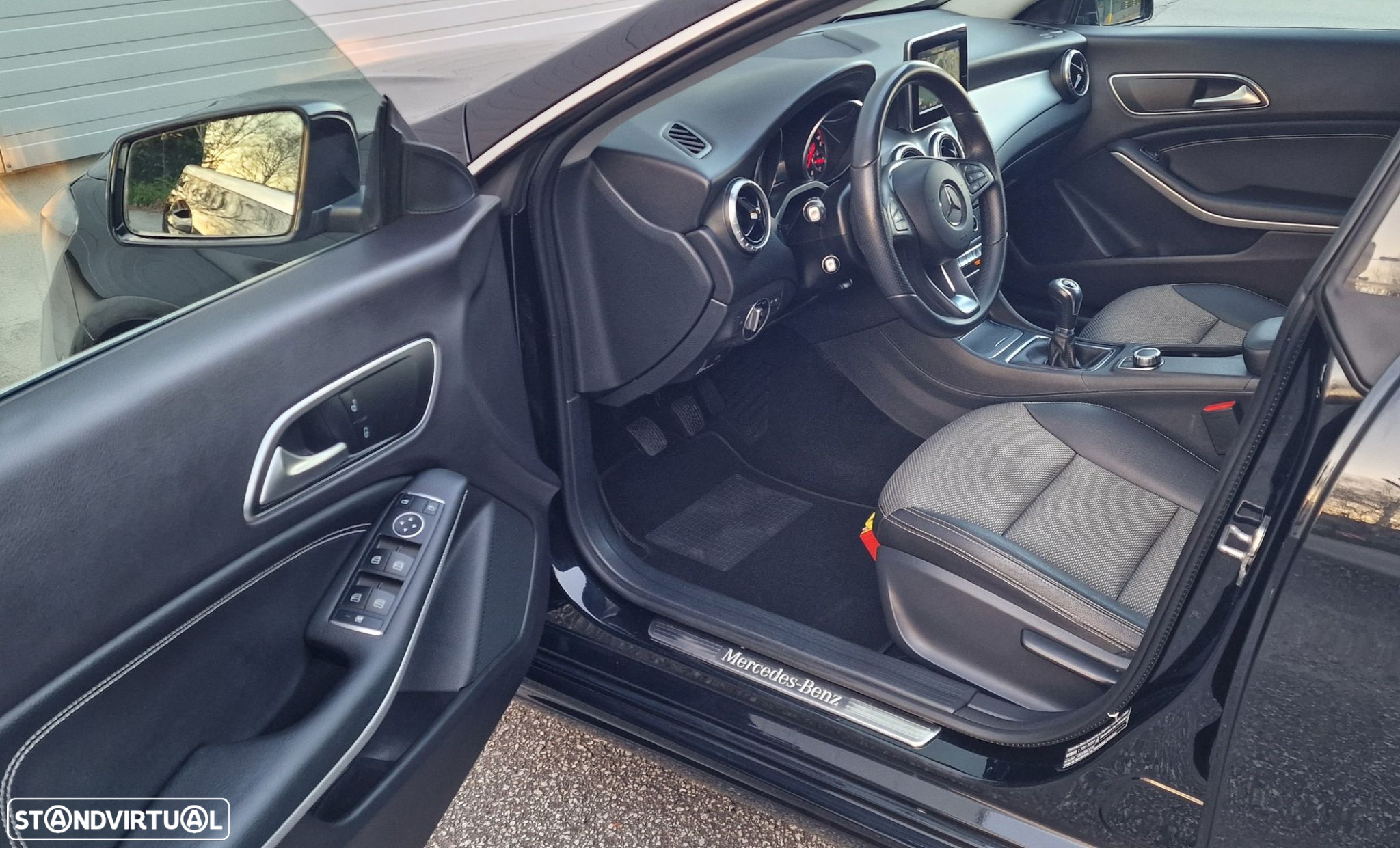 Mercedes-Benz CLA 180 - 9