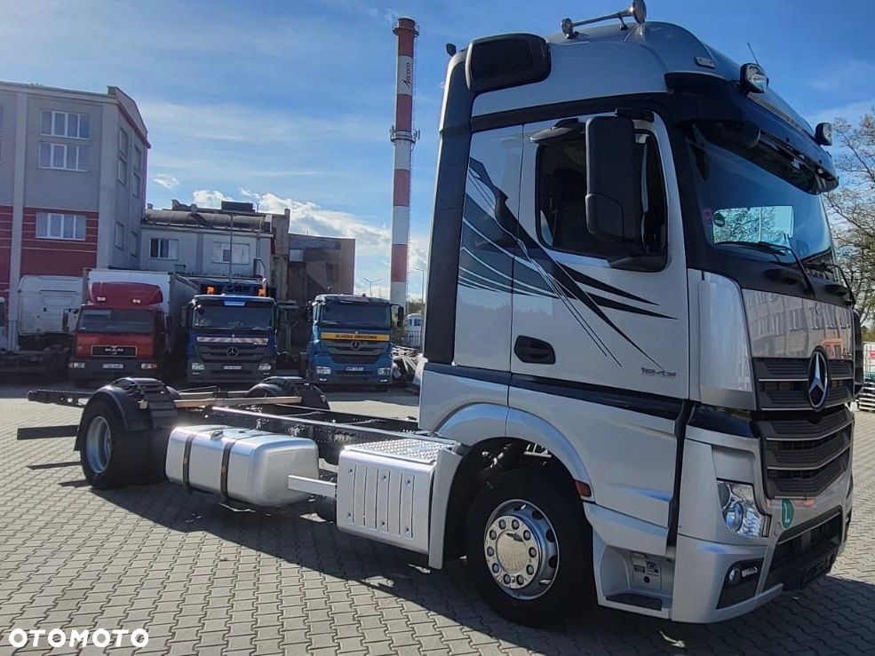 Mercedes-Benz 1843 - 2