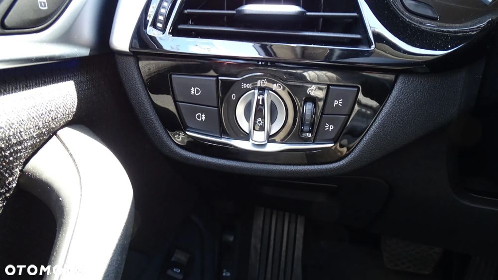 BMW Seria 5 520d xDrive Business Edition - 15