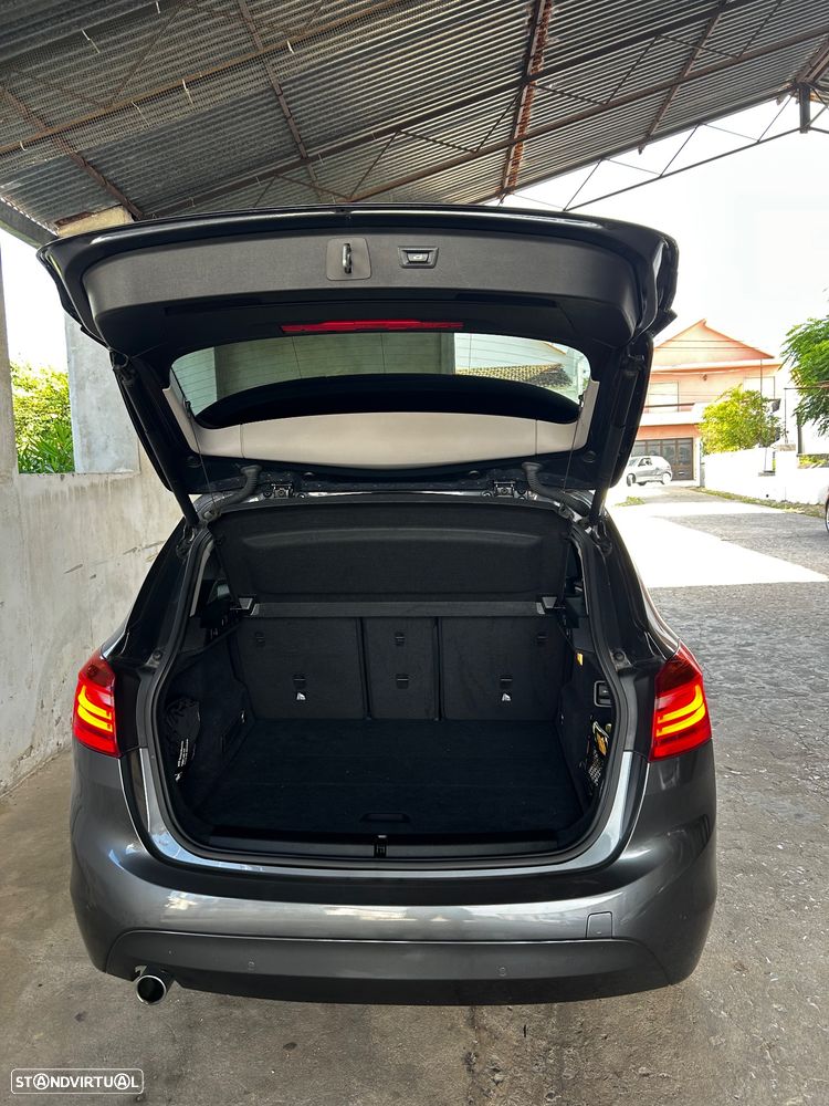 BMW 216 Active Tourer d Line Luxury Auto - 4