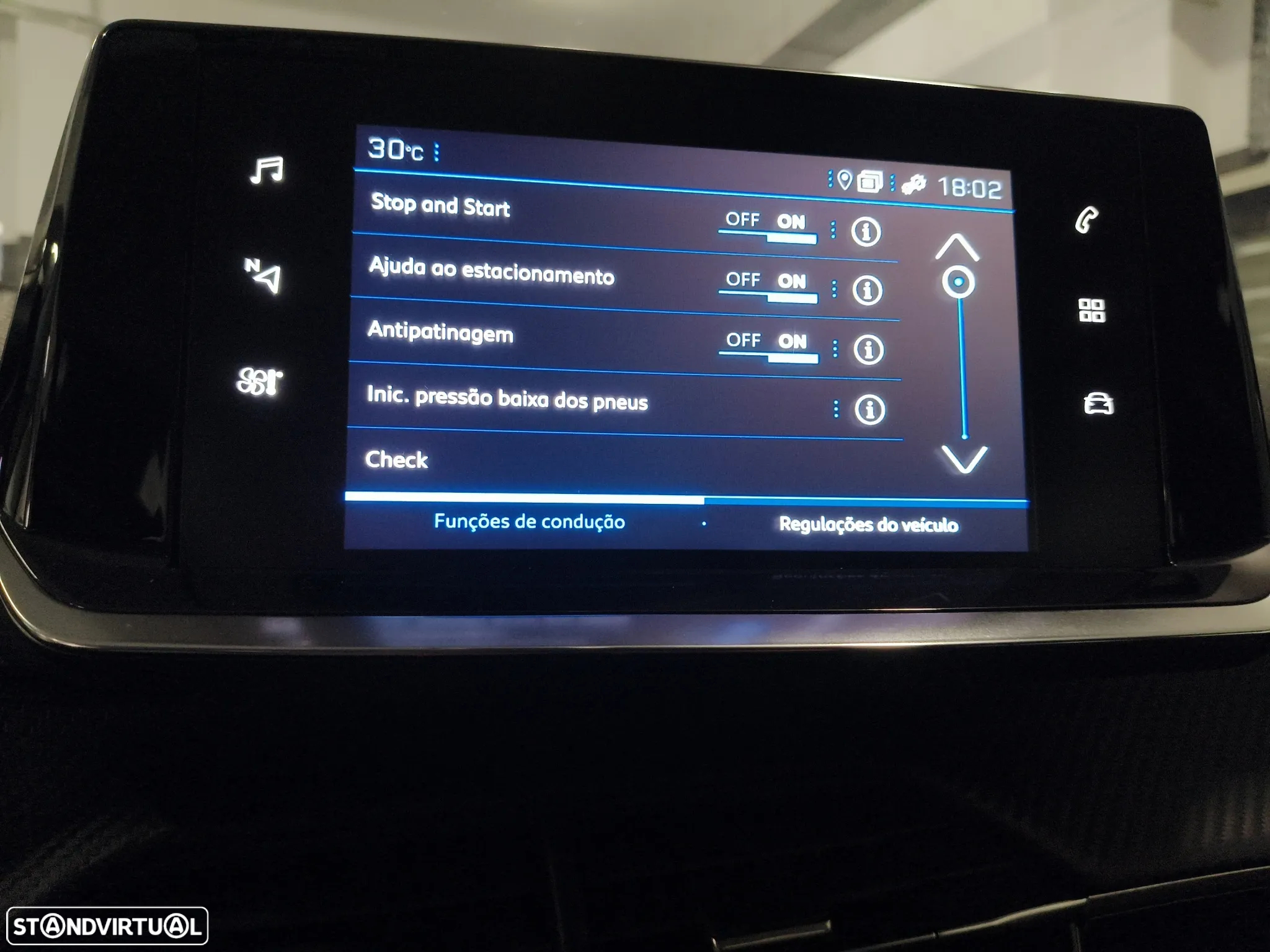 Peugeot 2008 1.2 PureTech Active Pack EAT8 - 29