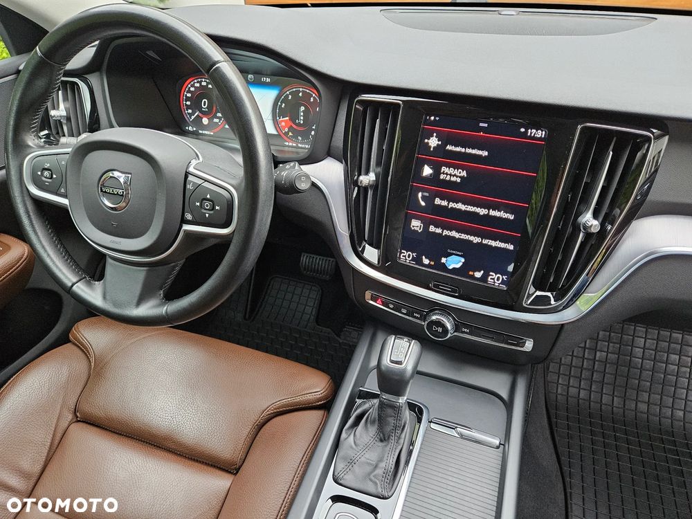 Volvo V60 T5 Geartronic Momentum Pro - 17