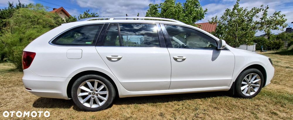 Skoda Superb 2.0 TDI Ambition - 4