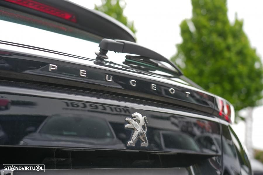 Peugeot 2008 - 8
