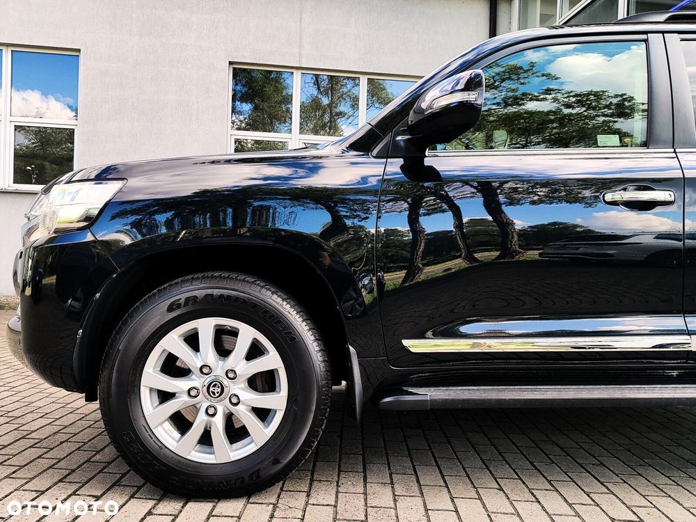 Toyota Land Cruiser - 9