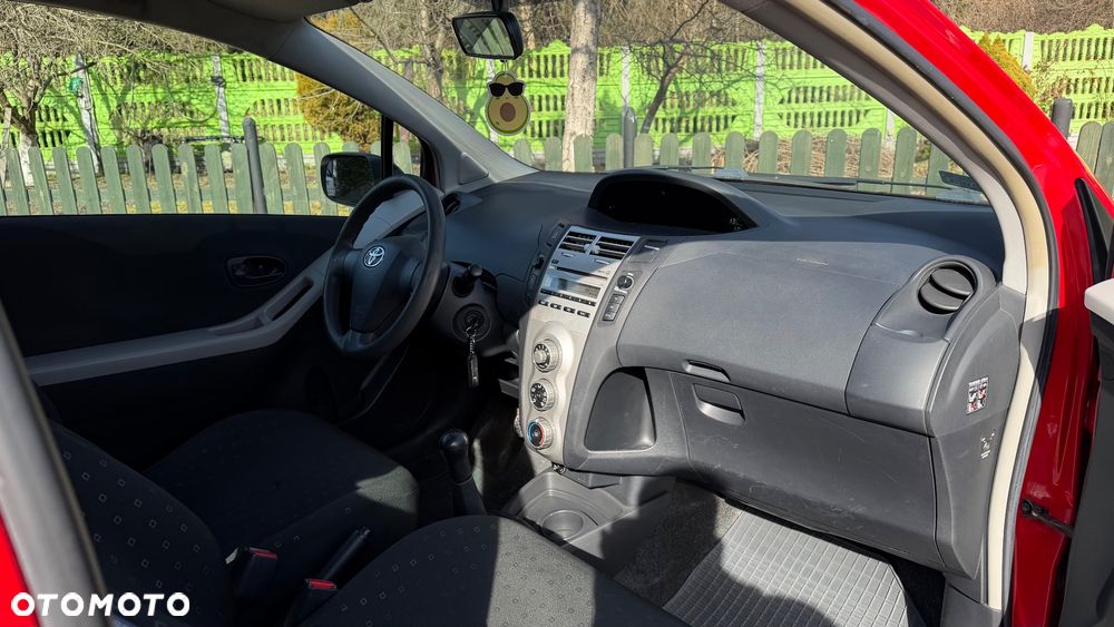 Toyota Yaris 1.3 Luna - 17