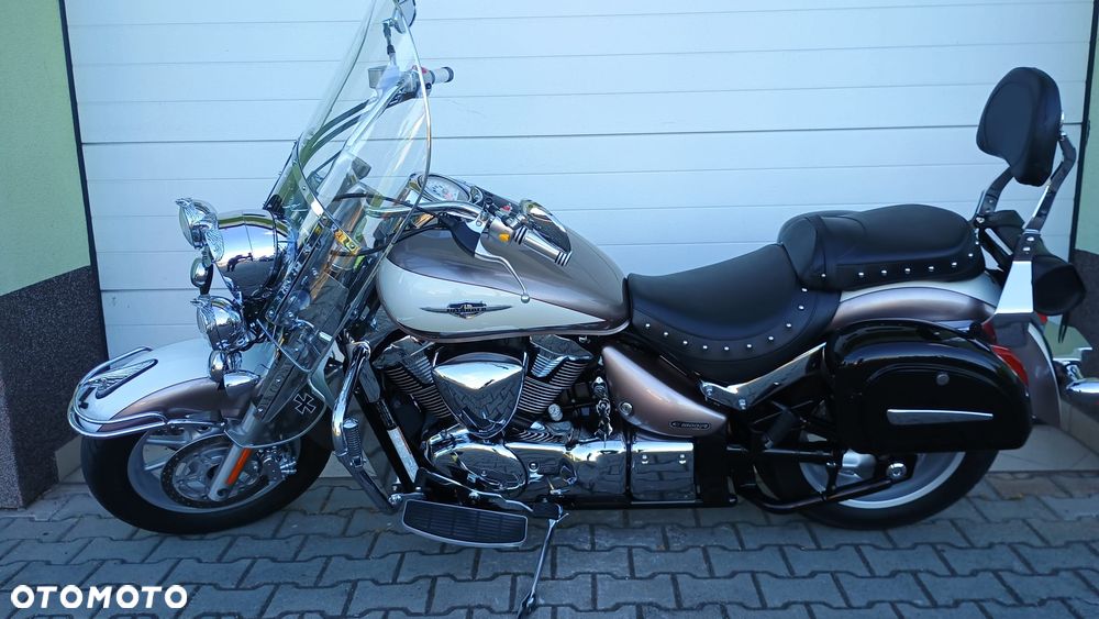 Suzuki Intruder